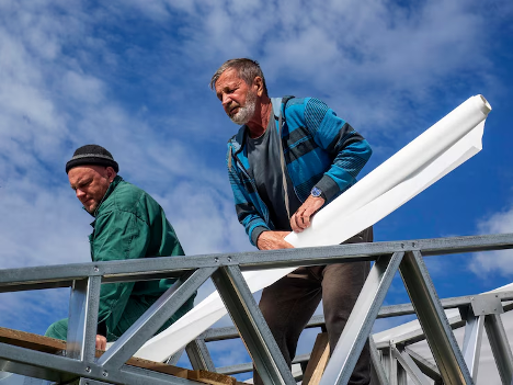 Navigating Regulatory Compliance in Flat Roof Replacement for Businesses