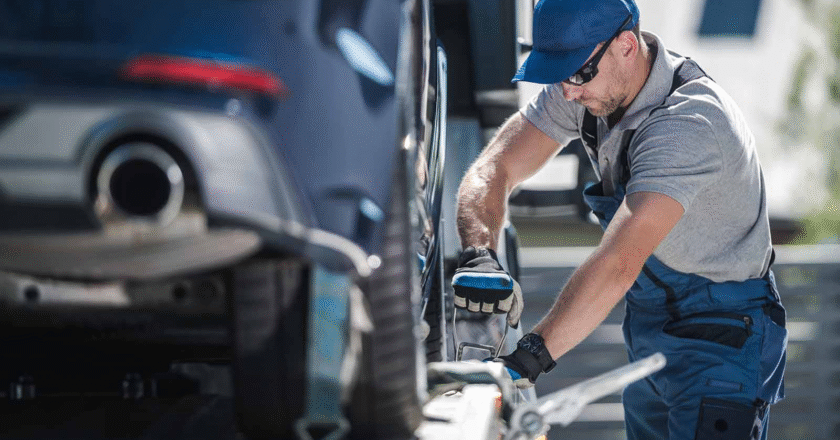 Navigating Vehicle Trouble: Services That Keep You Moving