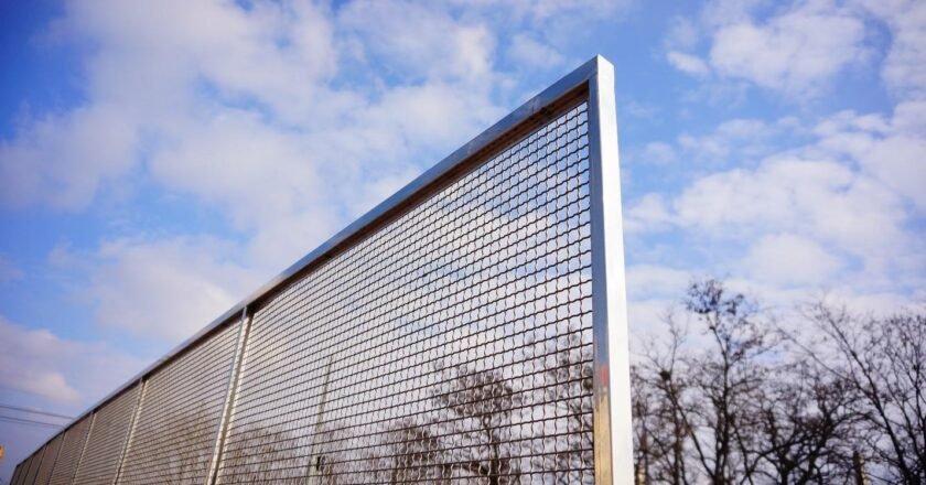 Top 5 Reasons You Need a Commercial Fence Installation